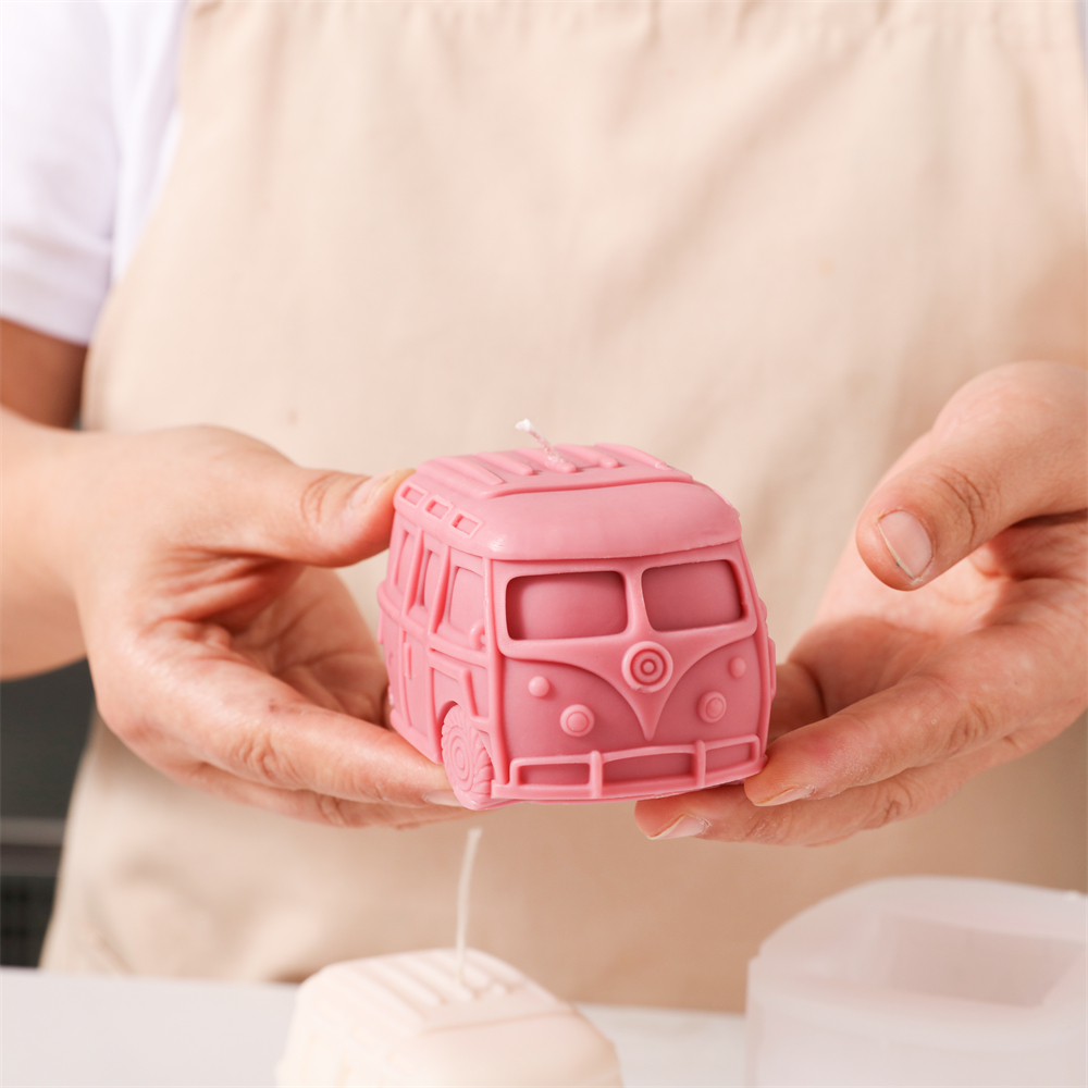 Nicole Vintage Retro Mini Car  - Soap Making Scents 评论和价格